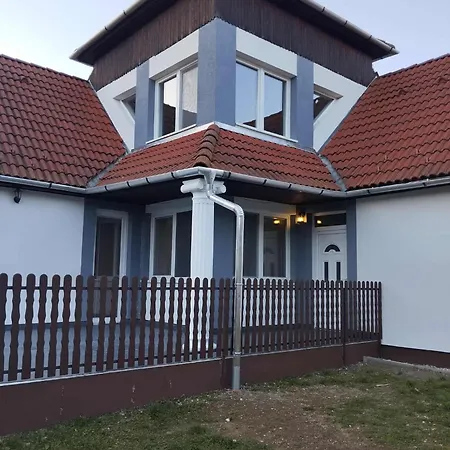 Nadenka&mgr Сasa de vacaciones